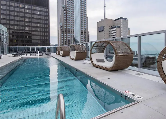 Loop W Roof Deck Nr Michigan Ave Chi-1014 * Chicago